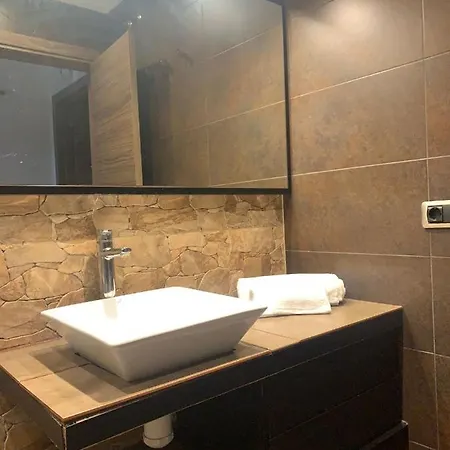 Jacuzzi House With Luxury Cinema Apartment *
